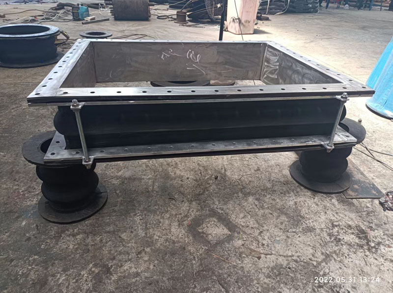 Mikä on suorakaiteen muotoinen tuulettimen kumiliitäntä ja miksi se on välttämätön LVI-järjestelmällesi